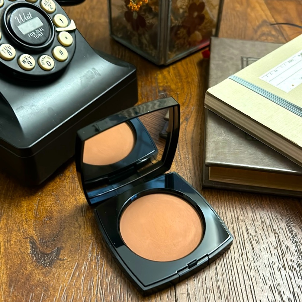 Chanel Healthy Glow